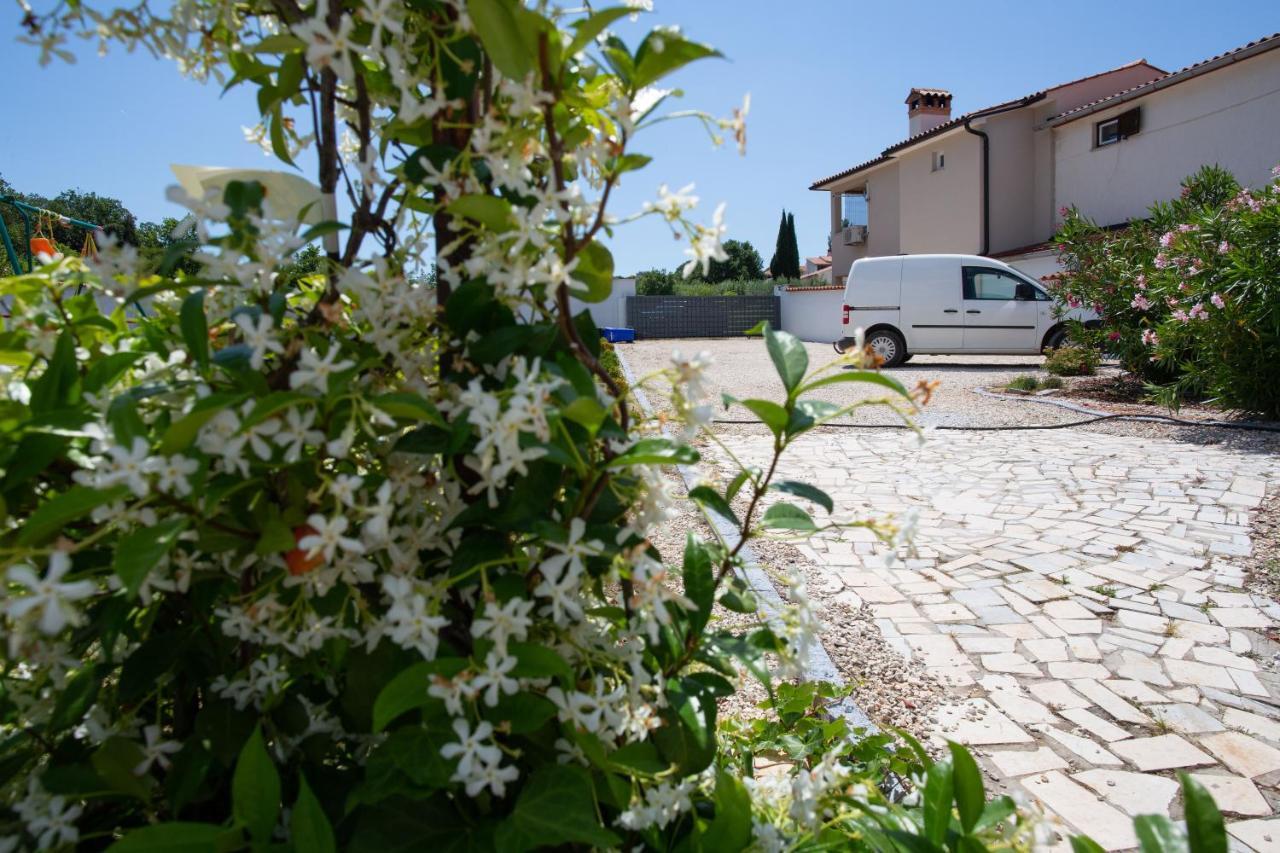 Holiday Home Petrovic Medulin Extérieur photo